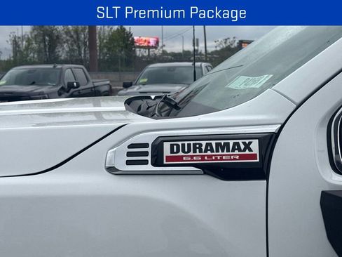 New 2026 GMC Sierra 2500 SLT w/ SLT Premium Package AWD/4WD image 8