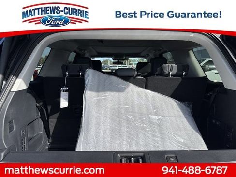 New 2025 Ford Expedition Active image 14