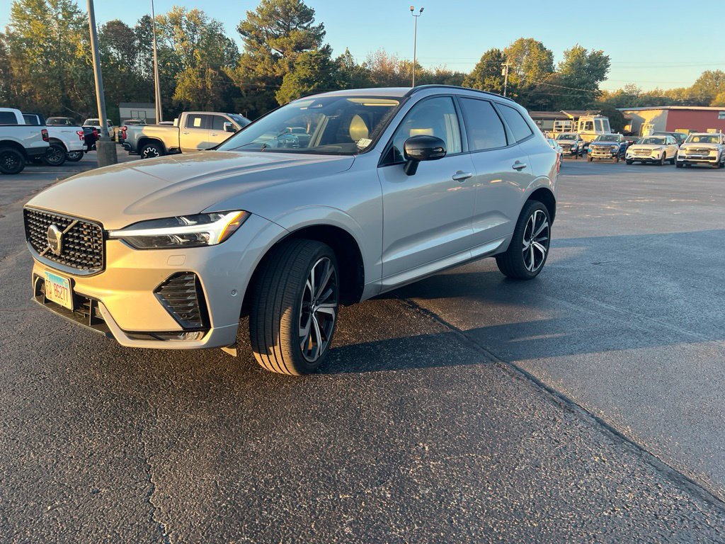 Used 2025 Volvo XC60 B5 Ultra w/ Protection Package Premier AWD/4WD image 6