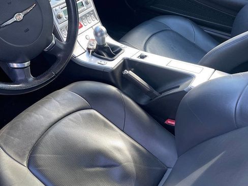 Used 2006 Chrysler Crossfire Limited image 5