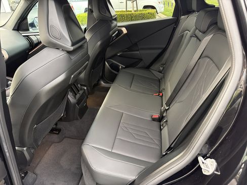 Used 2025 BMW X3 xDrive30i w/ Premium Package image 33