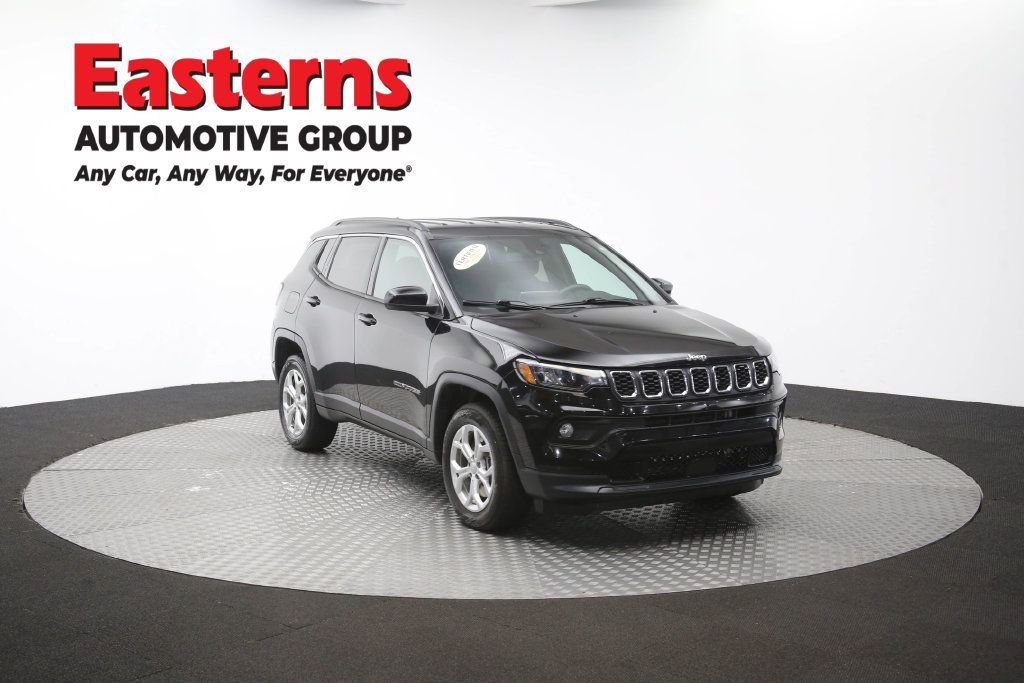 Used 2024 Jeep Compass Latitude AWD/4WD image 51