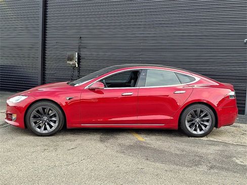 Used 2020 Tesla Model S Long Range image 2