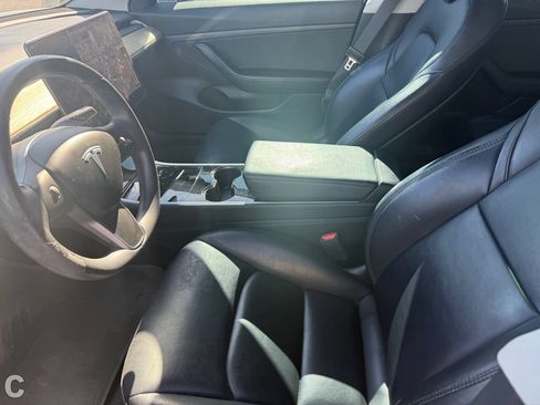 Used 2020 Tesla Model 3 Standard Range Plus RWD image 16