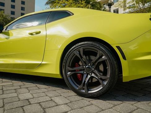 Used 2019 Chevrolet Camaro SS image 18