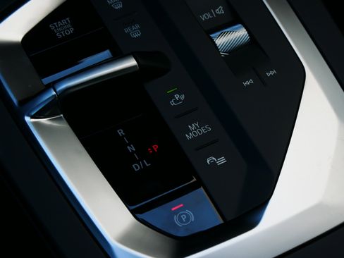 Used 2026 BMW 228i w/ Technology Package image 19