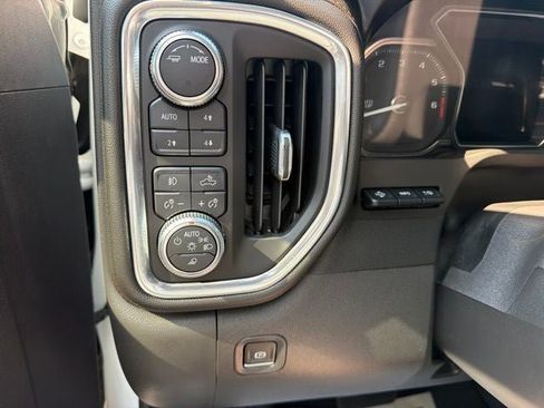 Used 2020 GMC Sierra 1500 AT4 w/ AT4 Premium Package AWD/4WD image 17