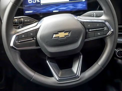 Used 2026 Chevrolet Equinox EV LT FWD image 18