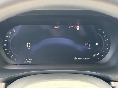 Certified 2025 Volvo V60 B5 Cross Country Plus AWD/4WD image 10