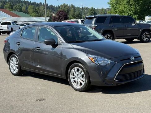 Used 2016 Scion iA FWD image 5