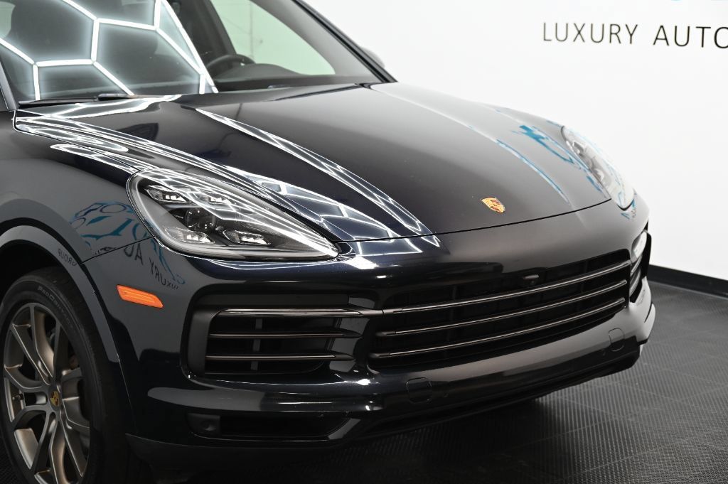 Used 2023 Porsche Cayenne S Platinum AWD/4WD image 8