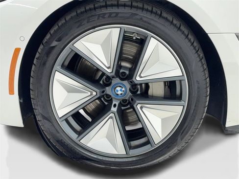 Used 2022 BMW i4 eDrive40 image 54