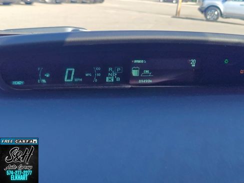 Used 2012 Toyota Prius Four w/ Deluxe Solar Roof Pkg FWD image 23