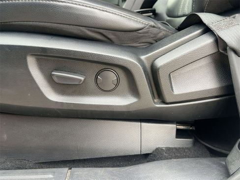 Used 2020 Ford Ranger Lariat w/ Equipment Group 501A Mid image 14