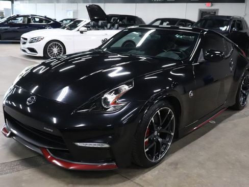 Used 2016 Nissan 370Z NISMO image 1