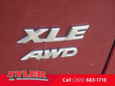 Used 2021 Toyota RAV4 XLE w/ Convenience Package AWD/4WD image 14