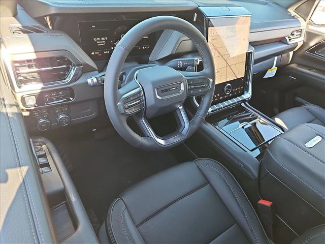 New 2026 GMC Yukon Denali w/ Sun & Power Step Package AWD/4WD image 3