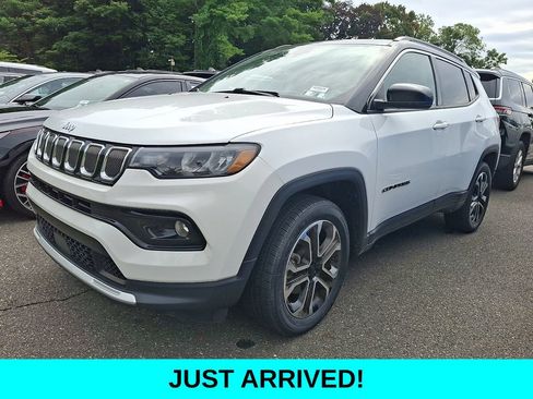Used 2022 Jeep Compass Limited w/ Sun and Sound Group AWD/4WD image 2