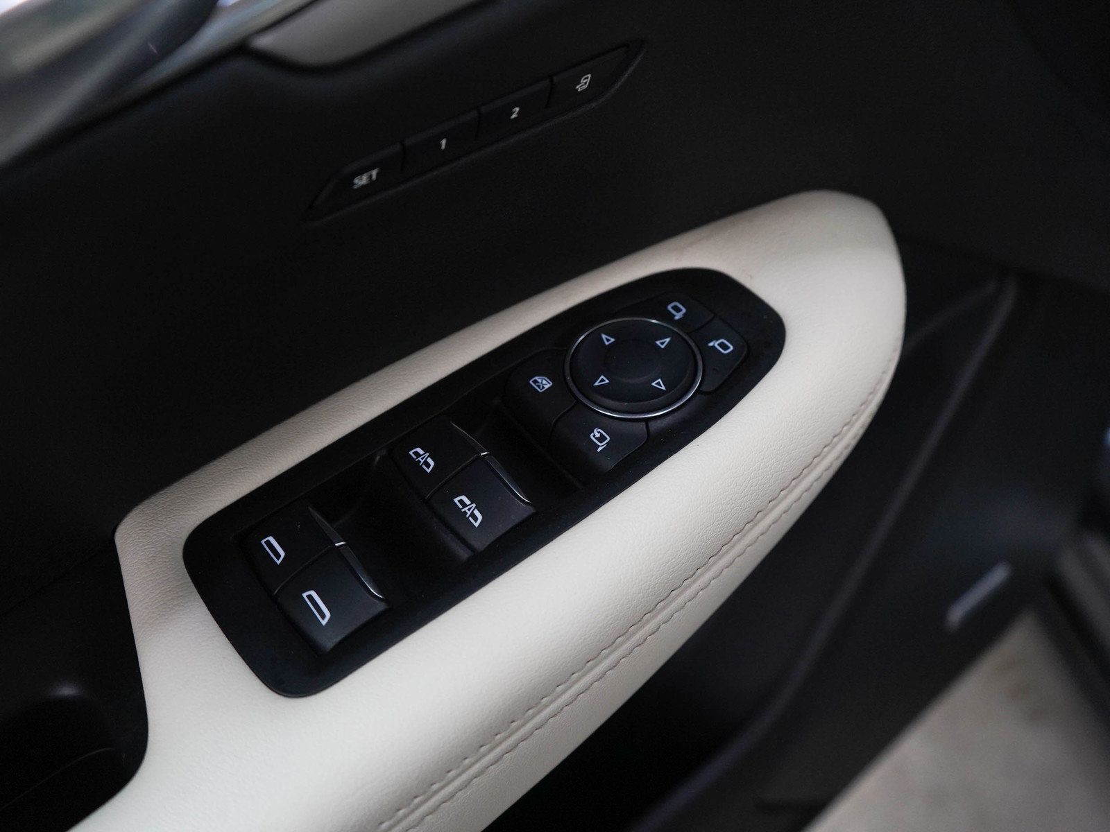 Used 2020 Cadillac XT6 Premium Luxury FWD image 20