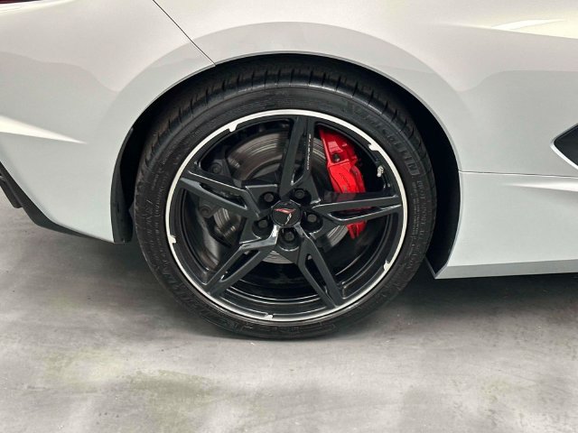 Used 2024 Chevrolet Corvette Stingray Preferred Cpe w/ Z51 Performance Package RWD image 23