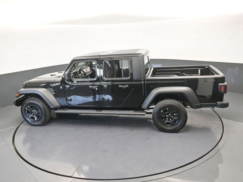 New 2026 Jeep Gladiator Sport image 43