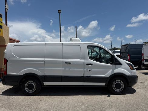 Used 2018 Ford Transit 150 130 Low Roof RWD image 8