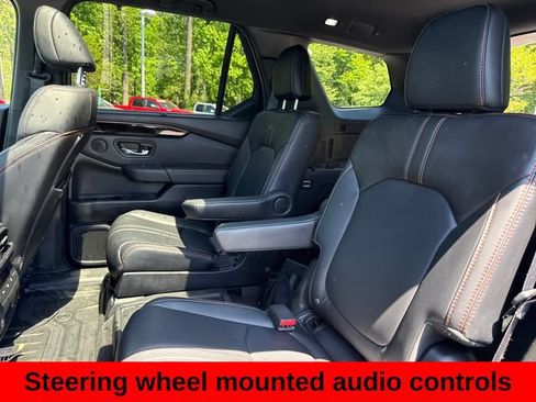 Used 2025 Honda Pilot TrailSport image 20