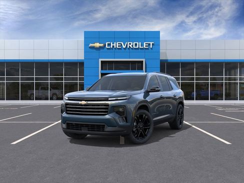 New 2026 Chevrolet Traverse LT w/ Driver Confidence Package FWD image 9