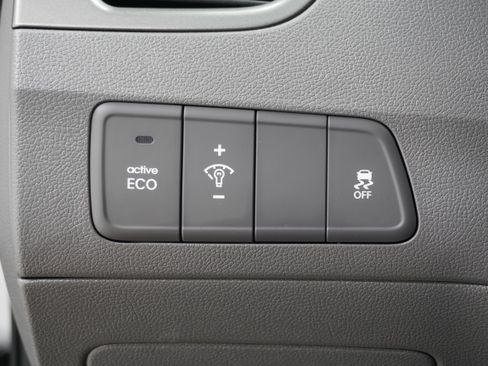 Used 2013 Hyundai Elantra GLS w/ Preferred Pkg FWD image 21