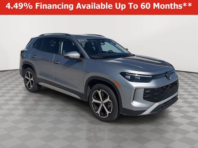 Certified 2025 Volkswagen Tiguan SE w/ Panoramic Sunroof Package