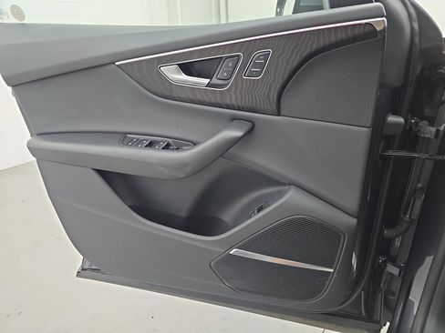 Used 2021 Audi Q8 Premium Plus image 54