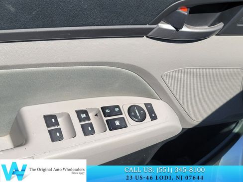 Used 2018 Hyundai Elantra SEL FWD image 13