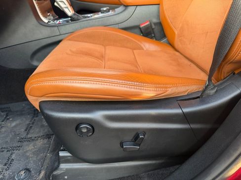 Used 2018 Jeep Grand Cherokee SRT image 23