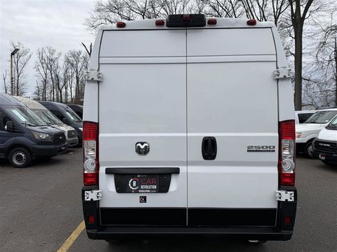 Used 2025 RAM ProMaster 2500 w/ Convenience Group FWD image 5