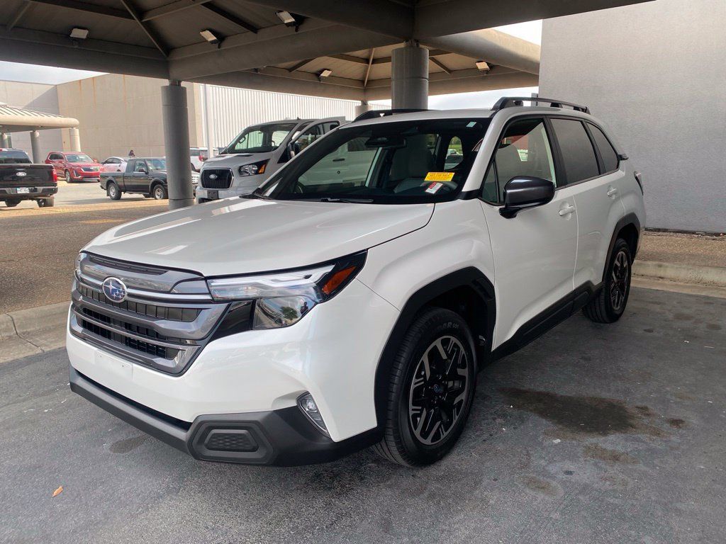 Used 2025 Subaru Forester Premium AWD/4WD image 3
