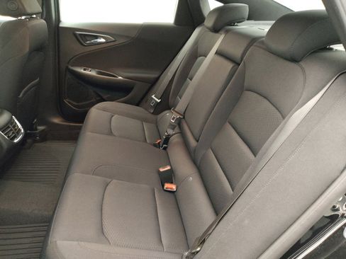 Used 2025 Chevrolet Malibu LT FWD image 18