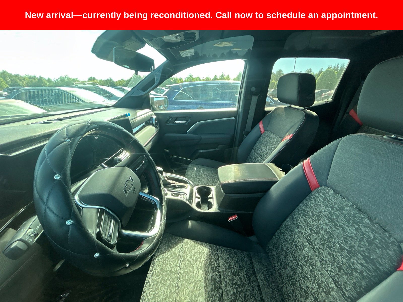 Used 2024 Chevrolet Colorado Z71 AWD/4WD image 5