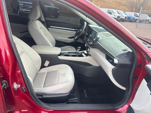 Used 2023 Nissan Altima 2.5 SV FWD image 27