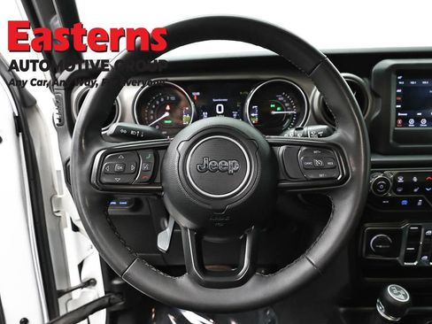 Used 2023 Jeep Wrangler Unlimited w/ Cold Weather Group AWD/4WD image 10