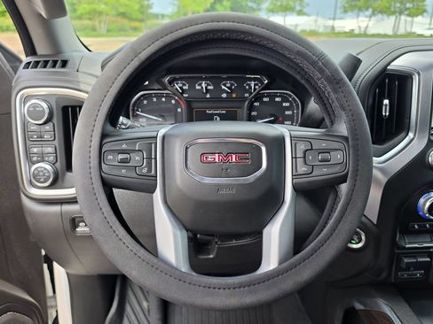 Used 2022 GMC Sierra 1500 SLT w/ SLT Convenience Package AWD/4WD image 26