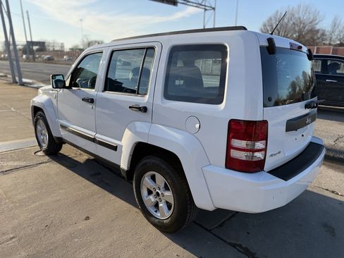 Used 2012 Jeep Liberty Sport image 7
