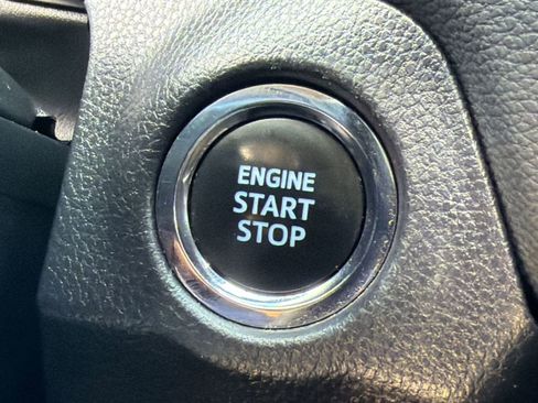 Used 2022 Toyota RAV4 XLE w/ Convenience Package FWD image 26