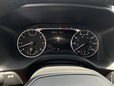 Used 2025 Nissan Rogue SV FWD image 36