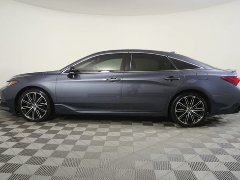 Used 2019 Toyota Avalon Touring w/ Advanced Safety Package FWD image 2