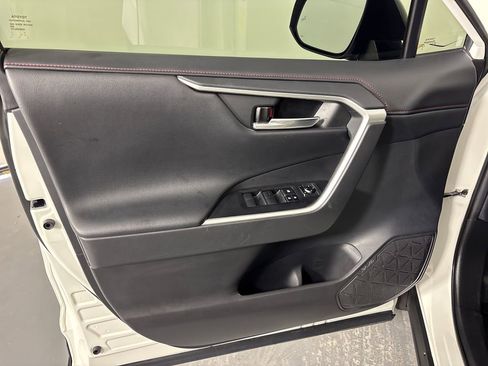 New 2026 Kia Carnival EX FWD image 25