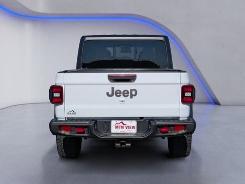 Used 2025 Jeep Gladiator Rubicon AWD/4WD image 8