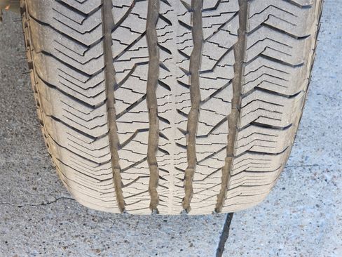 Used 2025 Ford F150 Lariat w/ Equipment Group 501A Mid image 21