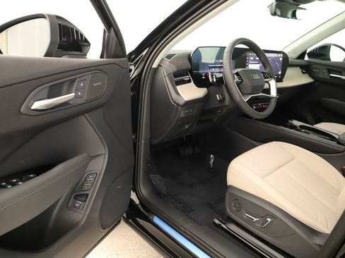 New 2026 Audi Q3 quattro 2.0T AWD/4WD image 14