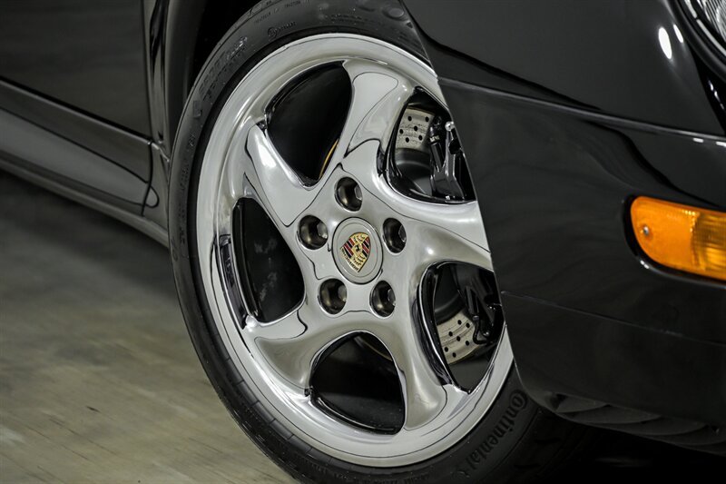 Used 1997 Porsche 911 Carrera RWD image 3