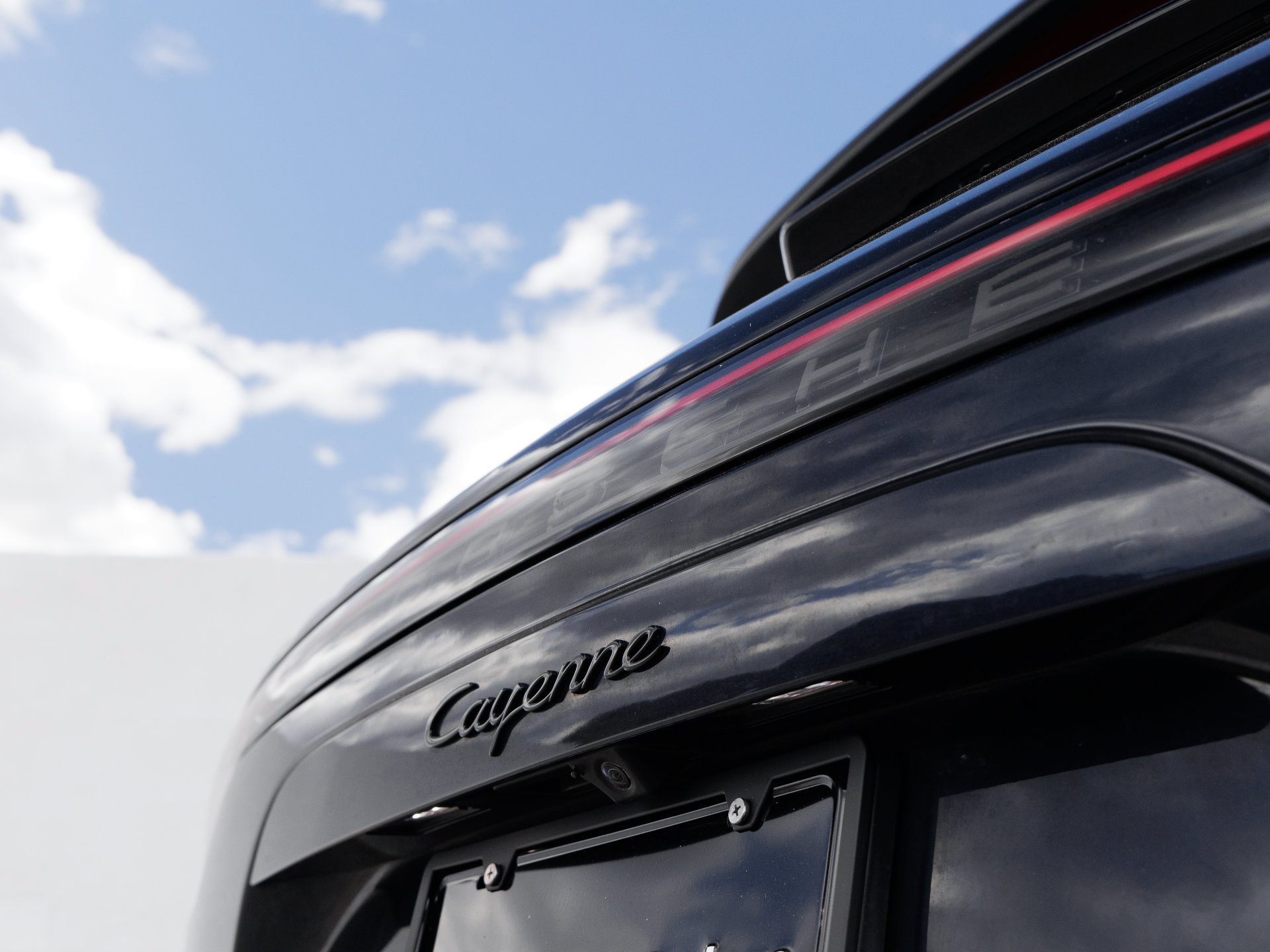 Certified 2023 Porsche Cayenne Platinum Edition AWD/4WD image 12